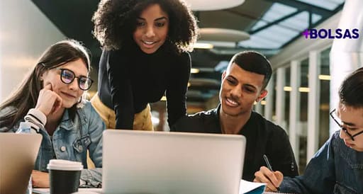 A Inclusão do Povo Preto em Serviços com nível Superior