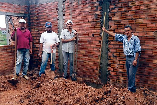 Ano 2000: Mão na Massa no Jd. Rossin em Campinas - SP