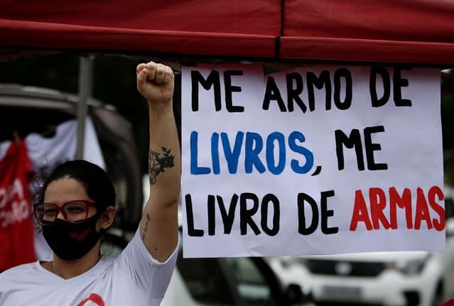 Bolsonaro – Democracia em Risco em Dose Dupla